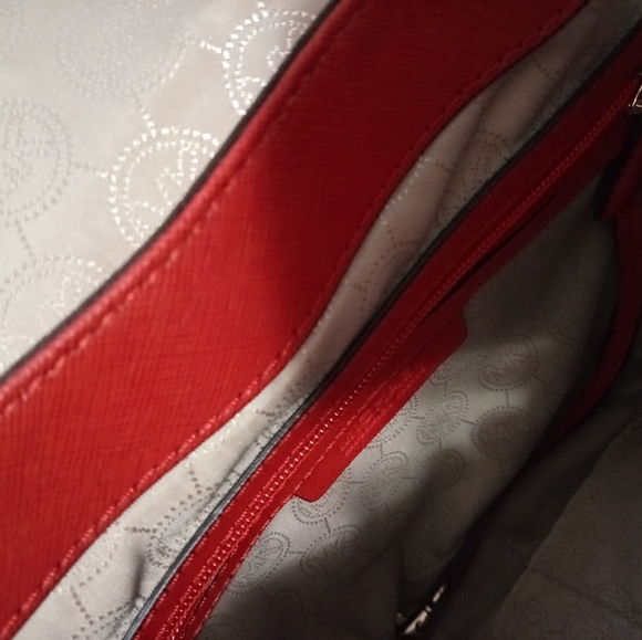 Michael Kors bag - Picture 6 of 15